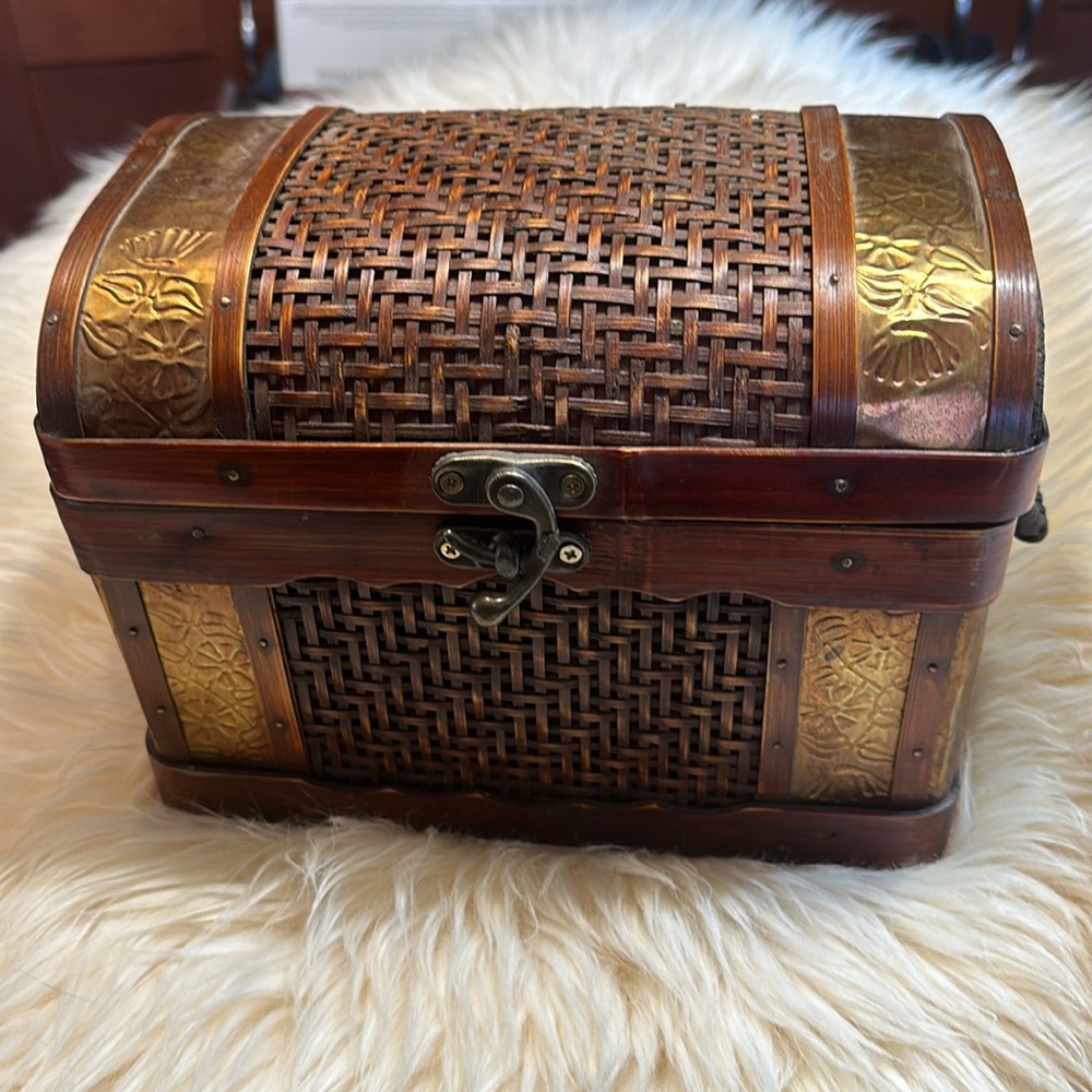 Treasure chest or planter with plastic lining embossed detail.Not cc eligible